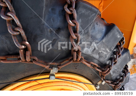 Snowplow tire chains, wheel loaders Snowplow tire chains, wheel loaders 89938559