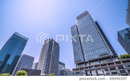 日本東京都市風景，俯瞰東京商業區、丸之內等 89940397