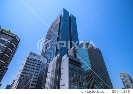 日本東京市容：俯瞰東京中城八重洲，東京站前正在建設中（即將完工） 89941828