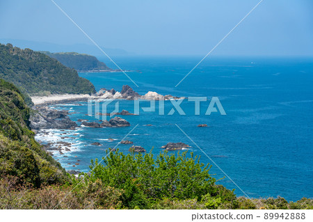 The Pacific Ocean seen from Cape Ashizuri, Tosashimizu City, Kochi Prefecture The Pacific Ocean seen from Cape Ashizuri, Tosashimizu City, Kochi Prefecture 89942888