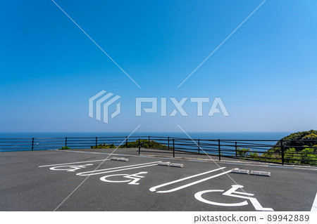 高知縣土佐清水市足折岬展望台輪椅停車場白線 高知縣土佐清水市足折岬展望台輪椅停車場白線 89942889