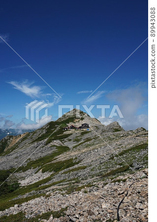 Mountain trail leading to the summit of Mt. Otensho and Daitenso 89943088