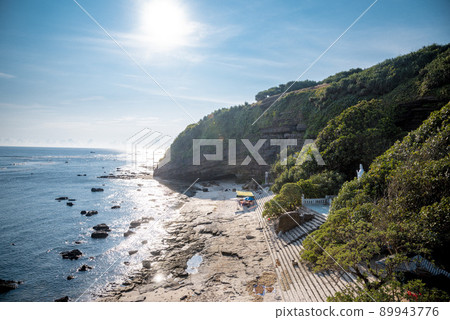 Great cliffs and beautiful beach  on Ly Son Island, Quang Ngai Province, Vietnam 89943776