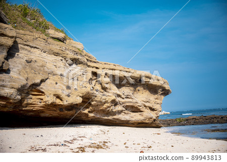 Great cliffs and beautiful beach  on Ly Son Island, Quang Ngai Province, Vietnam 89943813
