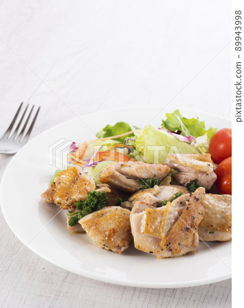 Lemon pepper chicken Lemon pepper chicken 89943998