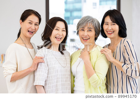 中年婦女 89945170