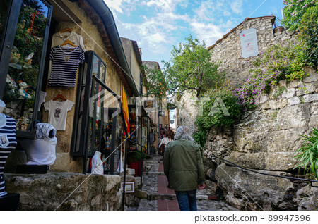 法國南部埃茲村的城市景觀 89947396