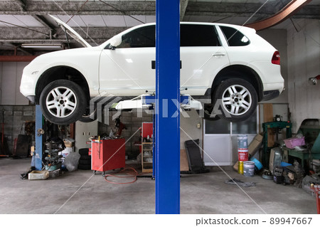 lift  89947667