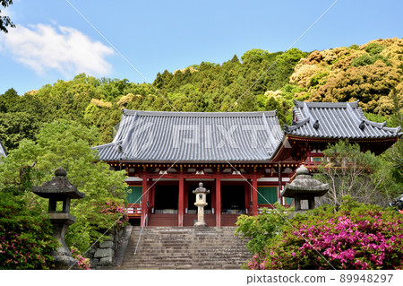 Yatadera Temple (Main Hall) [Yatacho, Yamatokoriyama City, Nara Prefecture] 89948297