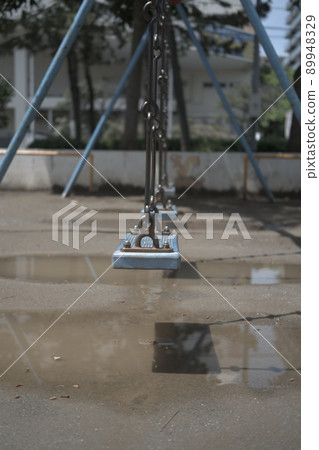 搖擺和水坑 搖擺和水坑 89948329