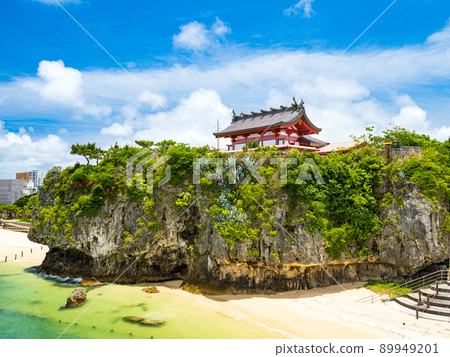 海灘上的海浪 89949201