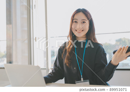 female, lady, woman 89951071