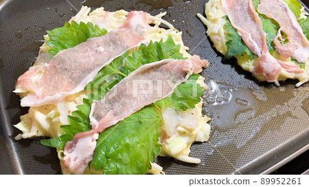 開始用豬肉和紫蘇烤的家庭禦好燒 開始用豬肉和紫蘇烤的家庭禦好燒 89952261