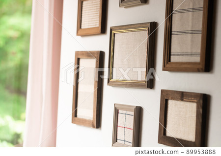Small frame decoration 89953888