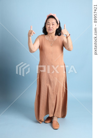 Senior Asian Woman 89957421