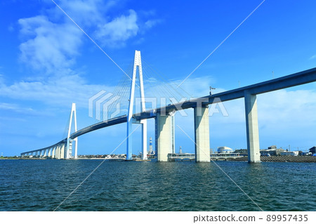 [富山縣]新港大橋天氣晴朗 89957435