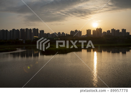 Hwarang Lake, Sunset 89957778
