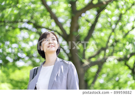 Business woman image outdoors 89959882