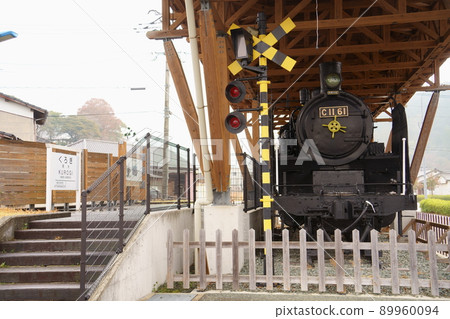 原JNR矢部線黑木站舊址保存的C11型蒸汽機車(福岡縣八女市) 原JNR矢部線黑木站舊址保存的C11型蒸汽機車(福岡縣八女市) 89960094