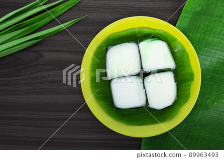 Malaysia assorted sweet dessert Tepung Pelita cakes with Pandan leaf Malaysia assorted sweet dessert Tepung Pelita cakes with Pandan leaf 89963493