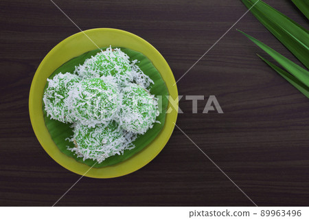 Malaysia assorted sweet dessert with coconut known as klepon or kuih onde-onde. Malaysia assorted sweet dessert with coconut known as klepon or kuih onde-onde. 89963496