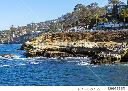 Sunny day on the La Jolla. Sunny day on the La Jolla. 89965165