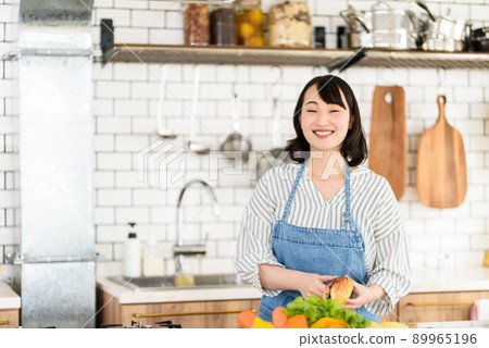 女子 89965196