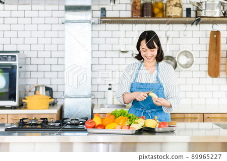 女子 89965227