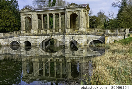 Octagon Lake and Palladian Bridge in Stowe Octagon Lake and Palladian Bridge in Stowe 89966364