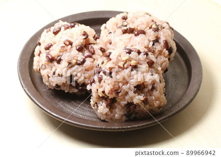Three rice balls of red rice Three rice balls of red rice 89966942