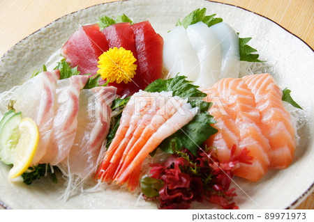 Assorted sashimi Japanese food 89971973