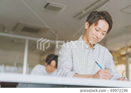 Exams / classes 89972296