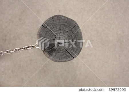 Fencing rope attached to support 89972993
