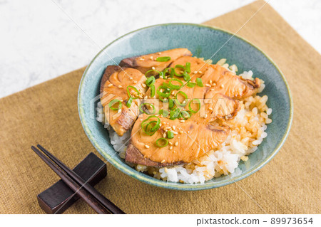 Teriyaki bowl of yellowtail Teriyaki bowl of yellowtail 89973654
