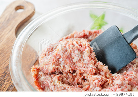 Making hamburger Making hamburger 89974195