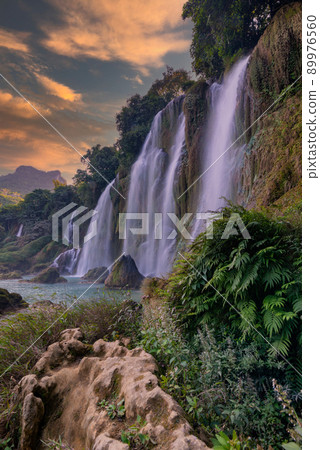 Ban Gioc or Detian waterfall in Cao Bang 89976560
