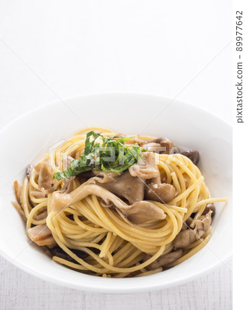 蘑菇意大利面 89977642