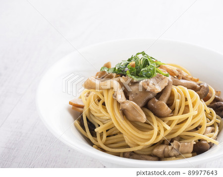 蘑菇意大利面 89977643