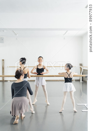 Ballet classroom teachers and students Ballet classroom teachers and students 89977933