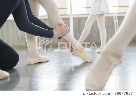 Ballet classroom teachers and students Ballet classroom teachers and students 89977937