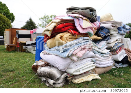 Bulky garbage 89978025