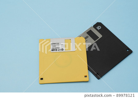 Yellow and black floppy disks 89978121