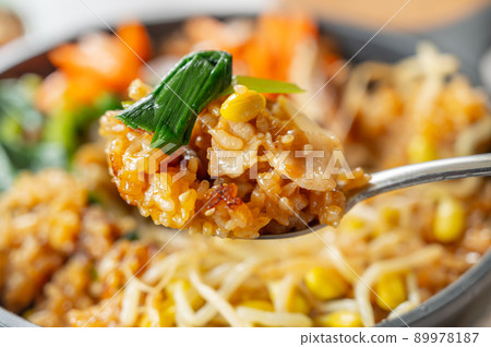 Korean food bibimbap 89978187