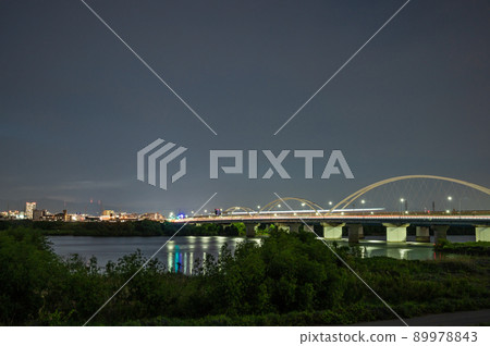 Torikai Bridge that emerges in the dusk Torikai Bridge that emerges in the dusk 89978843