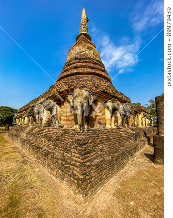 Wat Chang Lom elephant temple in Sukhothai historical park, Thailand 89979439