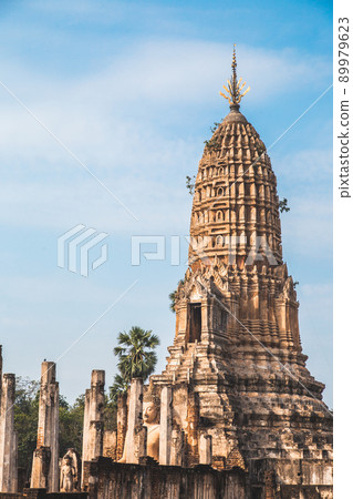 Wat Phra Sri Rattana Mahathat Rajaworaviharn temple and buddha in Si Satchanalai historical park Wat Phra Sri Rattana Mahathat Rajaworaviharn temple and buddha in Si Satchanalai historical park 89979623