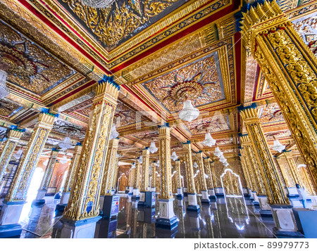 Wat Chantaram and Wat Tha Sung temple, Crystal Sanctuary 100 m long, in Uthai Thani, Thailand 89979773