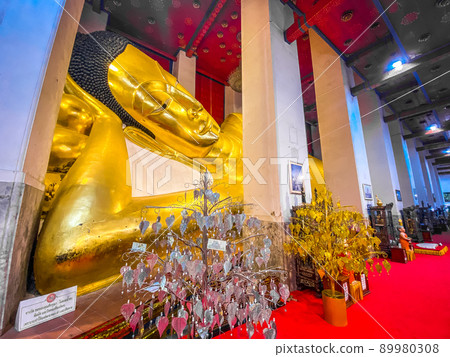 Wat Phra Non Chak Si Worawihan or Wat Phra Non Chakkrasi Worawihan, big reclined Buddha, in Sing Wat Phra Non Chak Si Worawihan or Wat Phra Non Chakkrasi Worawihan, big reclined Buddha, in Sing 89980308