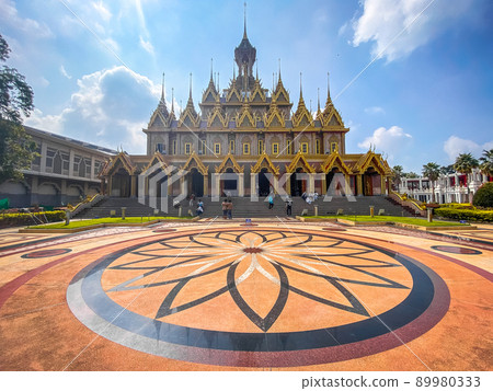 Wat Chantaram and Wat Tha Sung temple, Crystal Sanctuary 100 m long, in Uthai Thani, Thailand 89980333
