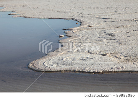 Chott el Djerid (biggest salt lake in north Africa), Tunisia 89982080